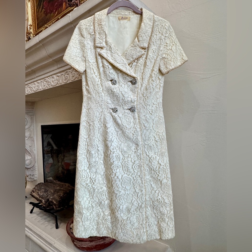Elegant Cream Lace Dress